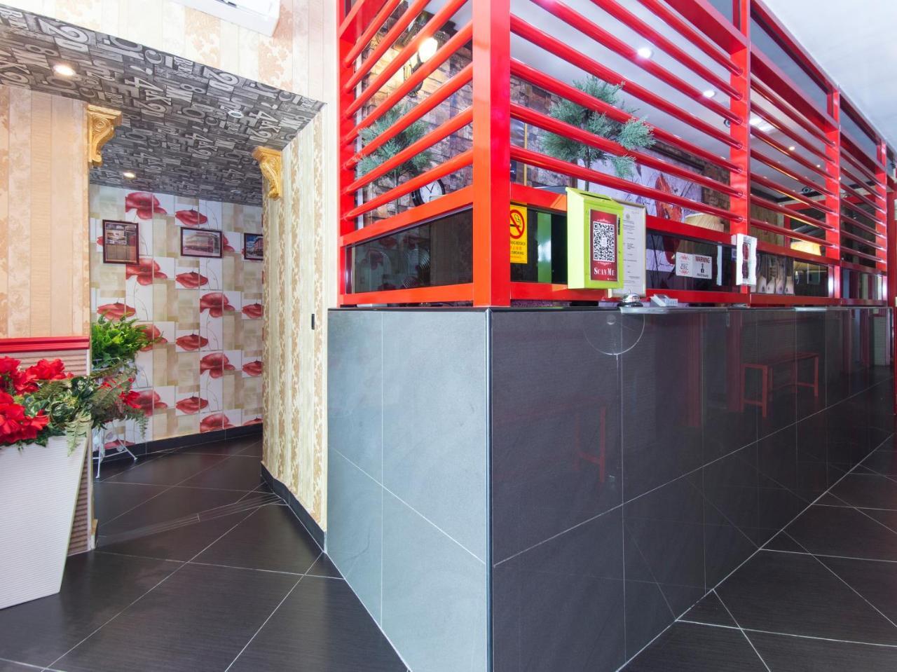 Oyo 604 Hotel Est Equine Park Seri Kembangan Ngoại thất bức ảnh