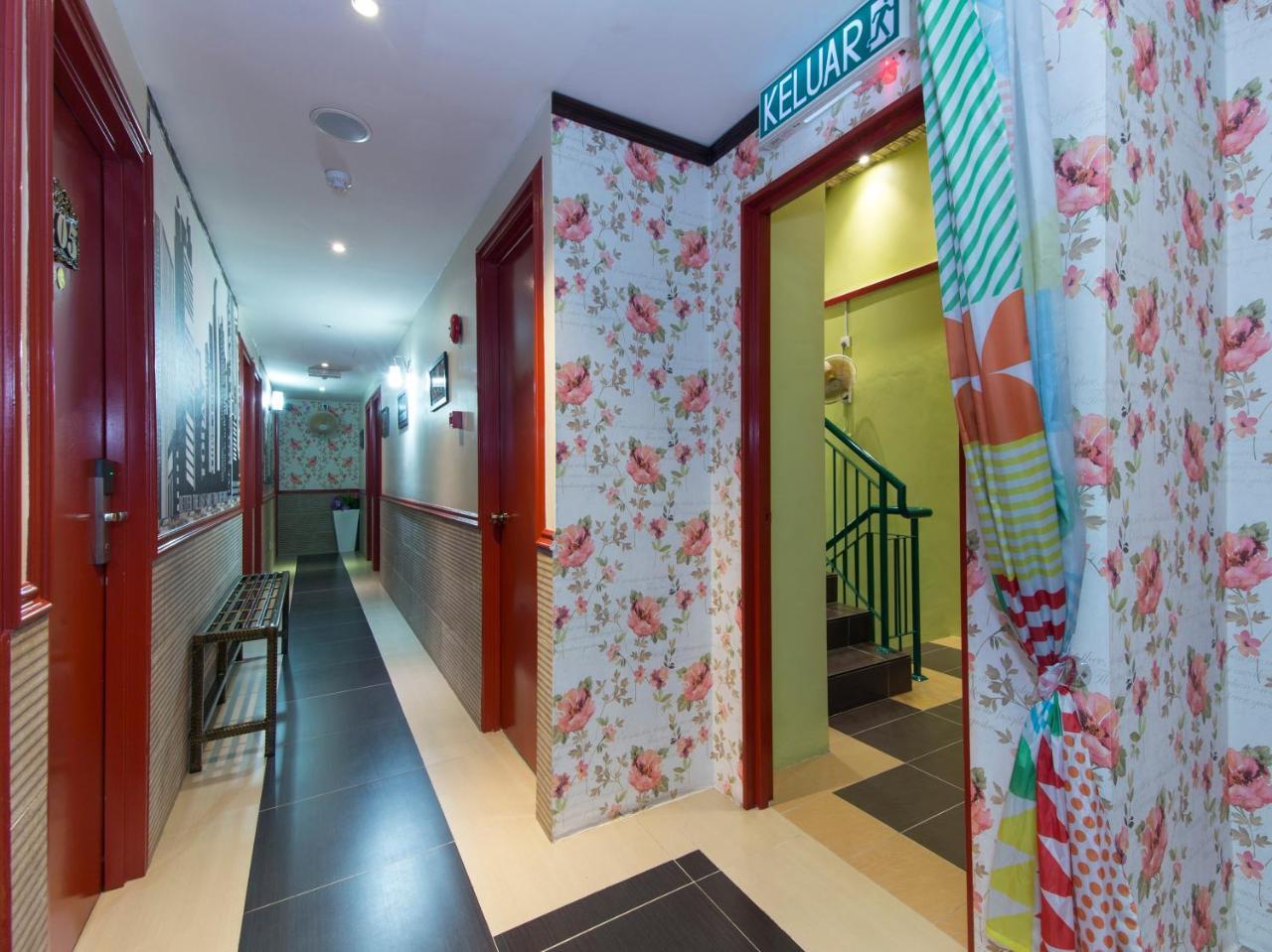 Oyo 604 Hotel Est Equine Park Seri Kembangan Ngoại thất bức ảnh
