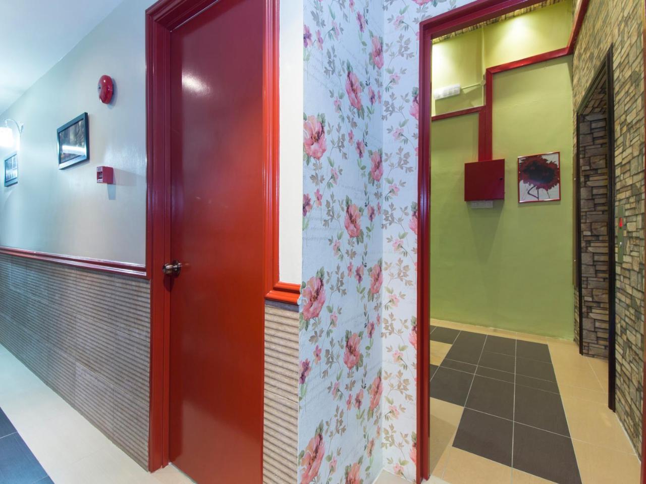Oyo 604 Hotel Est Equine Park Seri Kembangan Ngoại thất bức ảnh
