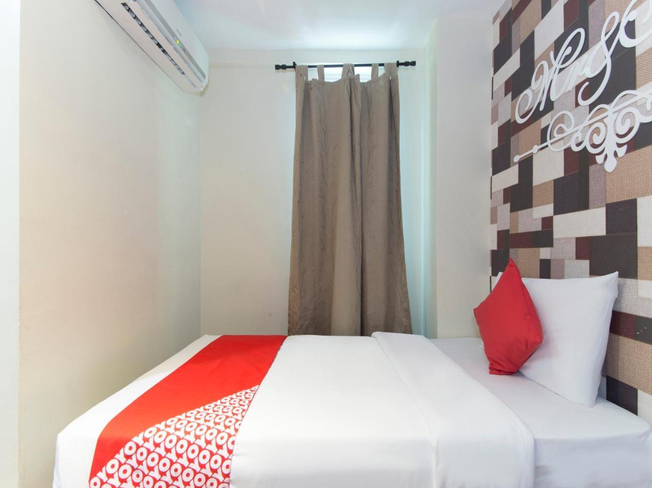Oyo 604 Hotel Est Equine Park Seri Kembangan Ngoại thất bức ảnh